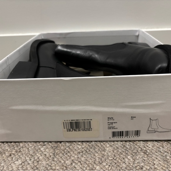 Ganni Square Toe Chelsea Boots (40) - Picture 6 of 6